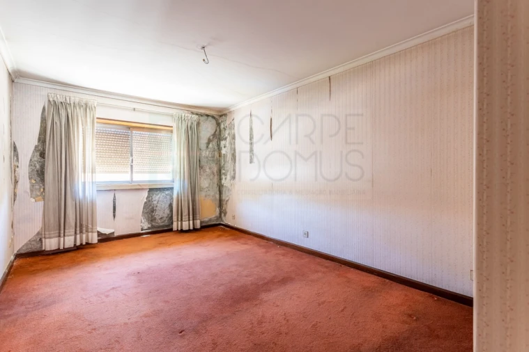 Moradia T9 para Venda em Alvalade Foto 15