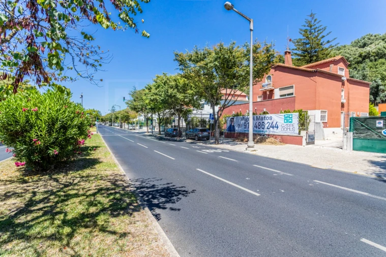 Moradia T9 para Venda em Alvalade Foto 95