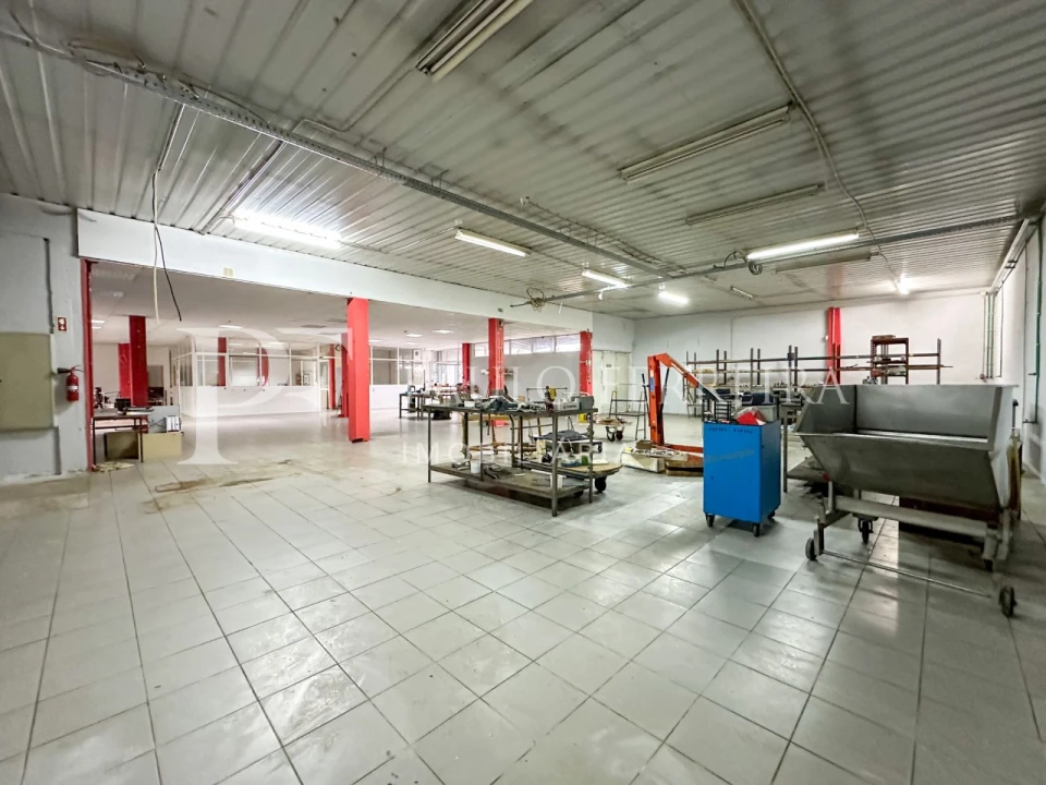 Armazém para Venda em Vila Nova de Famalicão e Calendário Foto 9