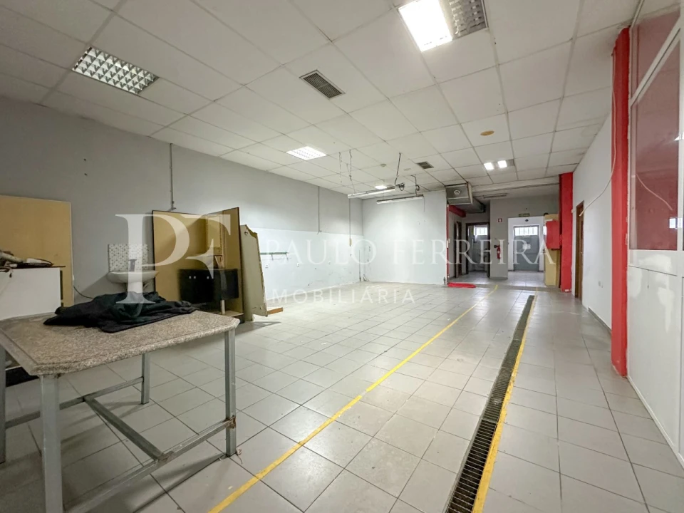 Armazém para Venda em Vila Nova de Famalicão e Calendário Foto 10