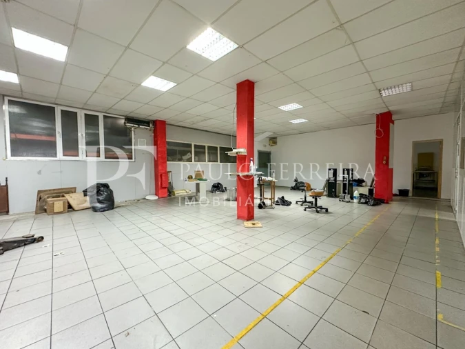 Armazém para Venda em Vila Nova de Famalicão e Calendário Foto 5
