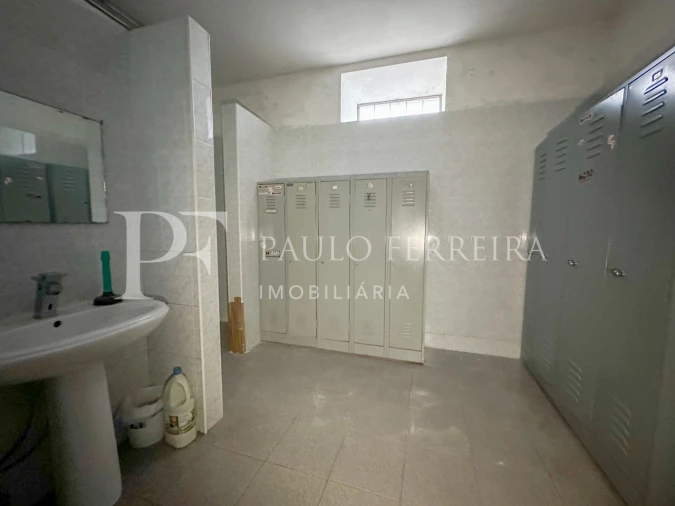 Armazém para Venda em Vila Nova de Famalicão e Calendário Foto 16