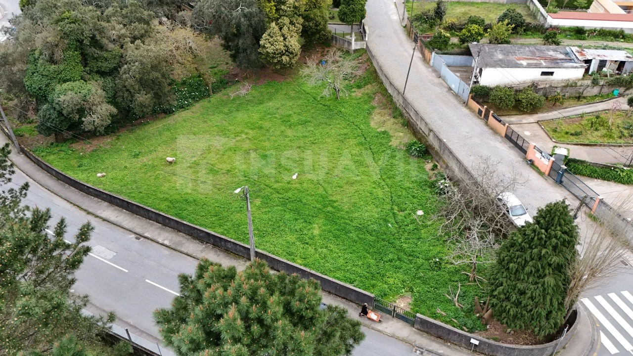 Terreno para Venda em Baguim do Monte (Rio Tinto) Foto 1
