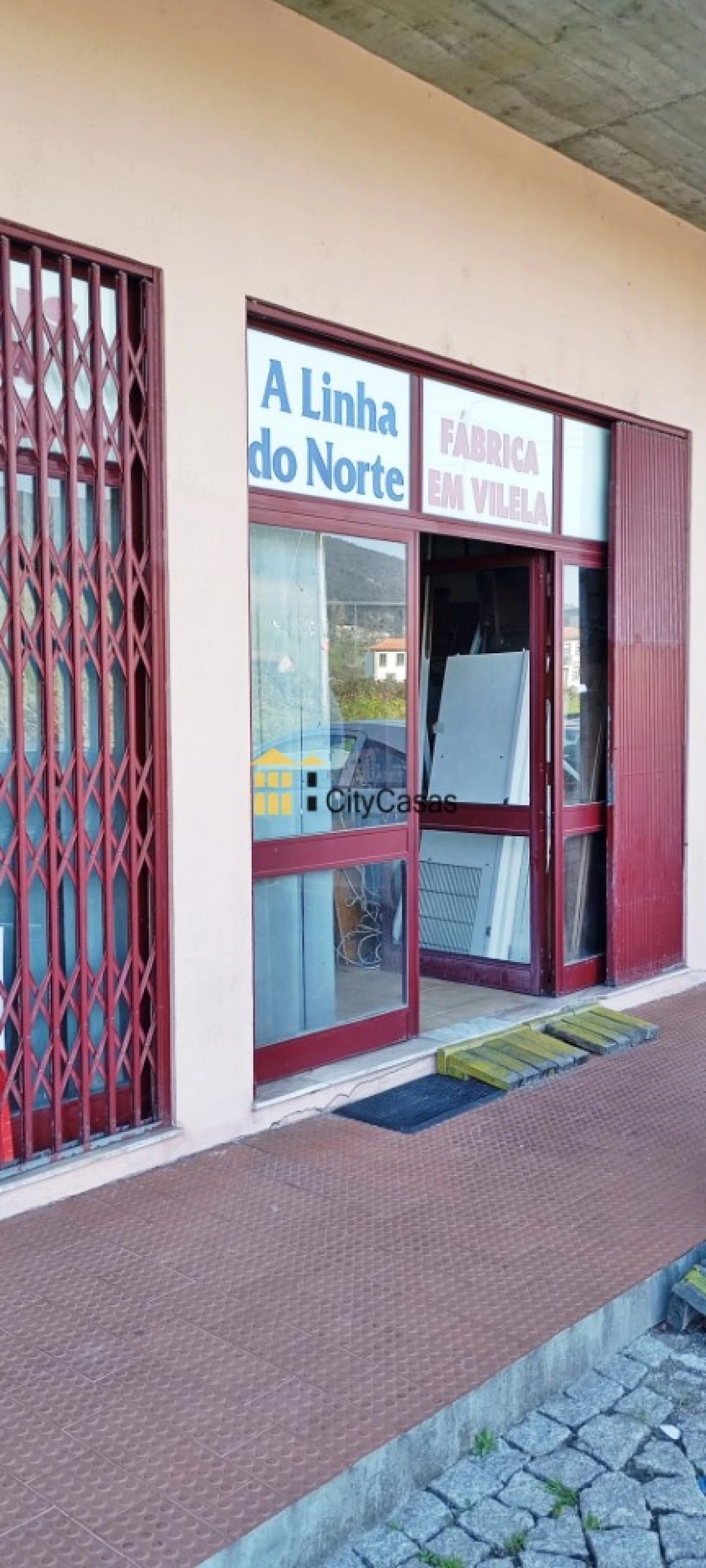 Loja para Venda em Figueiras e Covas Foto 3