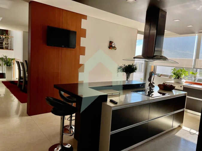 Moradia T4 para Venda em Carapeços Foto 9