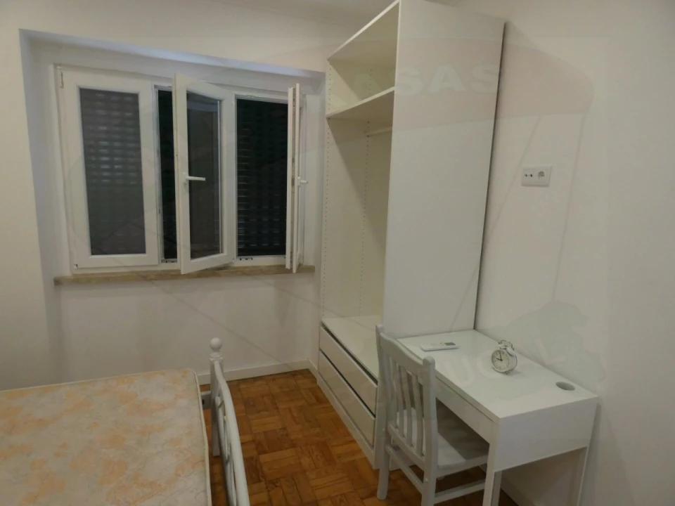 Quarto para Arrendamento em Queluz e Belas Foto 10