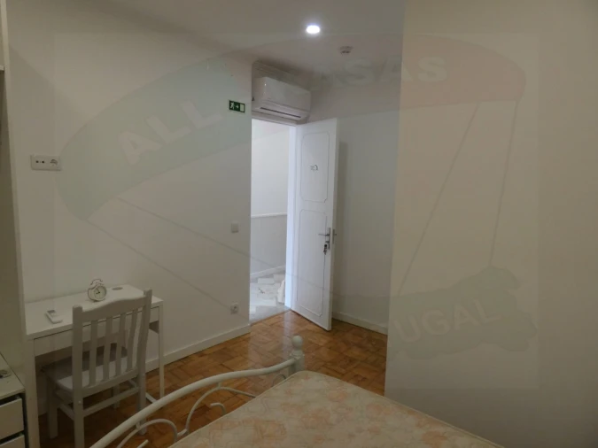 Quarto para Arrendamento em Queluz e Belas Foto 11