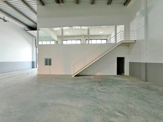 Armazém para Arrendamento em Aver-O-Mar, Amorim e Terroso Foto 6