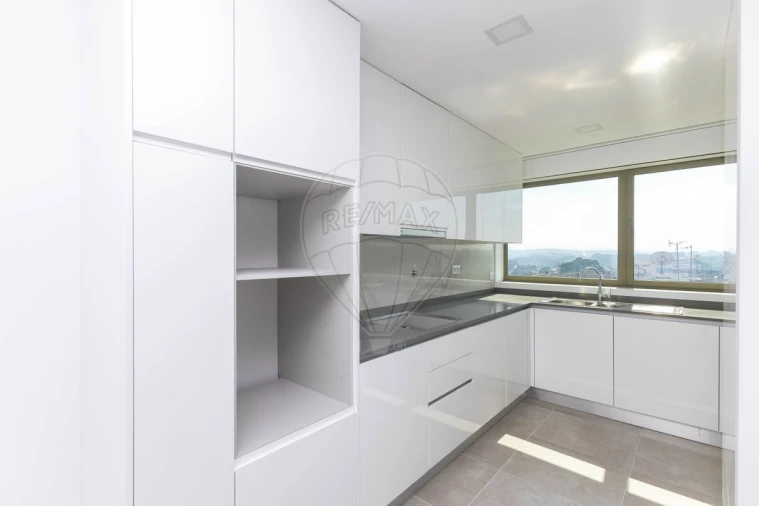 Apartamento T2 para Venda em Vilar de Andorinho Foto 15