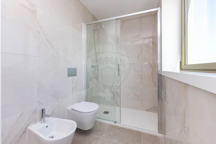 Apartamento T3 para Venda em Vilar de Andorinho Foto 7