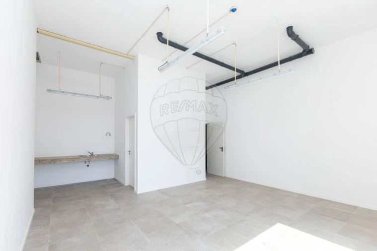 Apartamento T3 para Venda em Vilar de Andorinho Foto 12