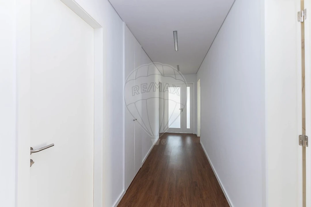 Apartamento T3 para Venda em Vilar de Andorinho Foto 5