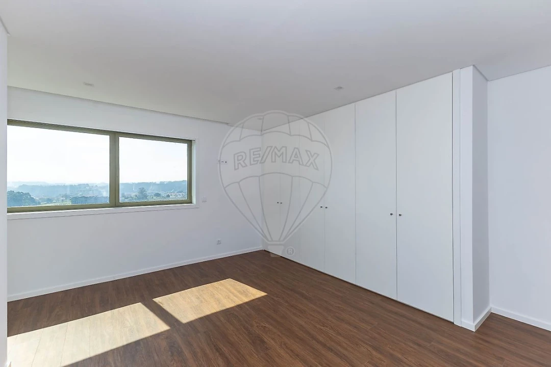 Apartamento T3 para Venda em Vilar de Andorinho Foto 21