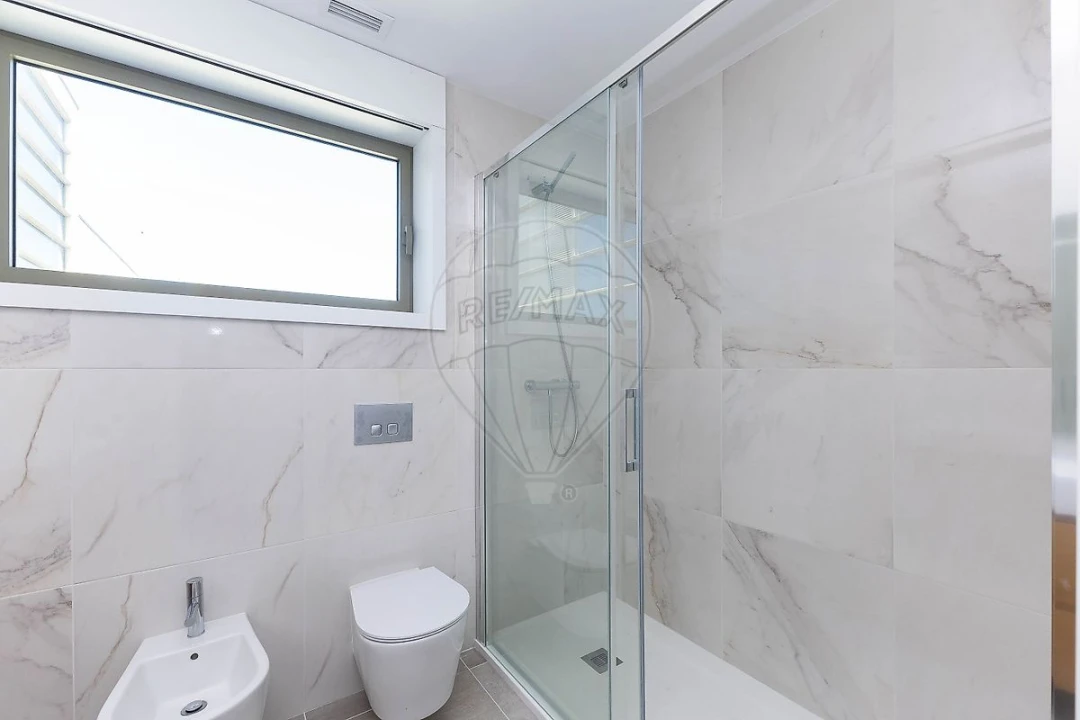 Apartamento T3 para Venda em Vilar de Andorinho Foto 30