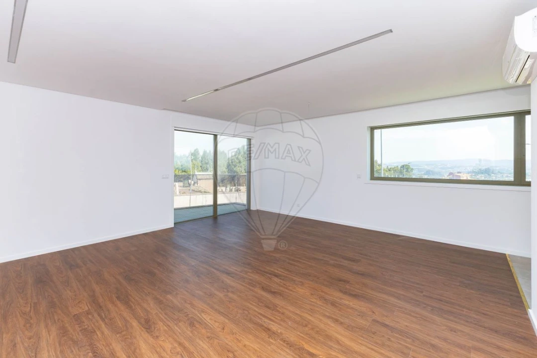 Apartamento T3 para Venda em Vilar de Andorinho Foto 11