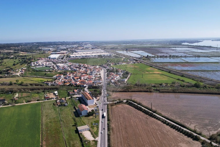 Terreno para Venda em Vila Nova da Rainha Foto 6