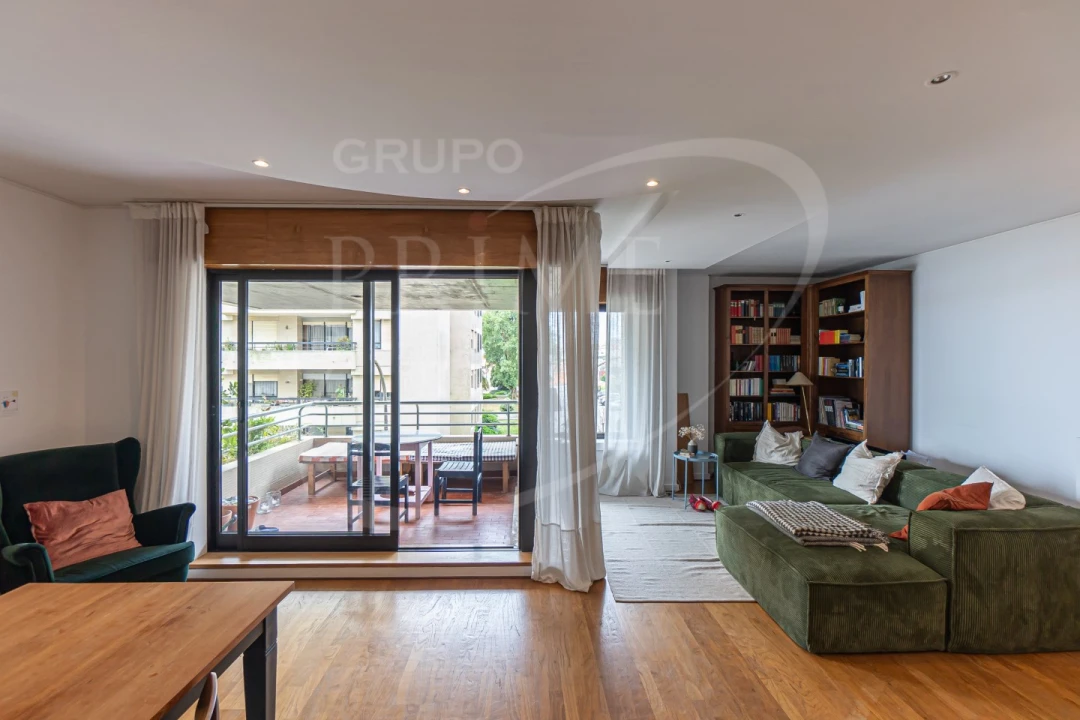 Apartamento T4 para Venda em Aldoar, Foz do Douro e Nevogilde Foto 1