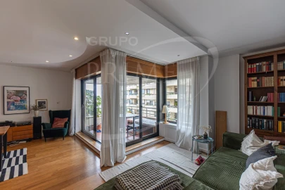 Apartamento T4 para Venda em Aldoar, Foz do Douro e Nevogilde