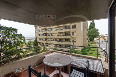 Apartamento T4 para Venda em Aldoar, Foz do Douro e Nevogilde
