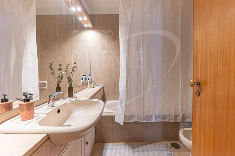 Apartamento T4 para Venda em Aldoar, Foz do Douro e Nevogilde Foto 33