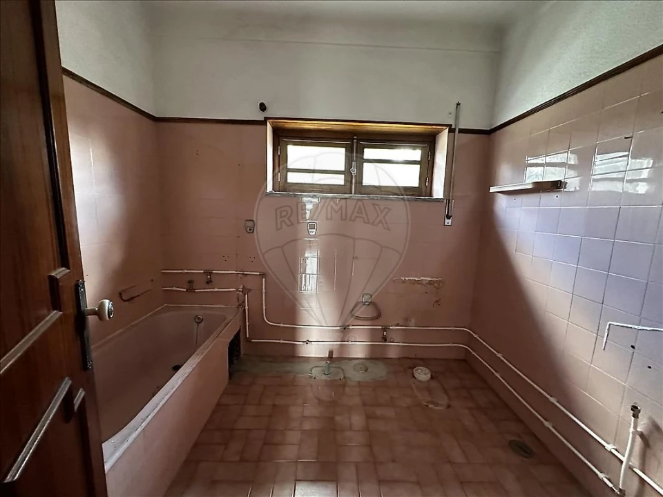 Moradia T6 para Venda em Nogueira do Cravo Foto 23