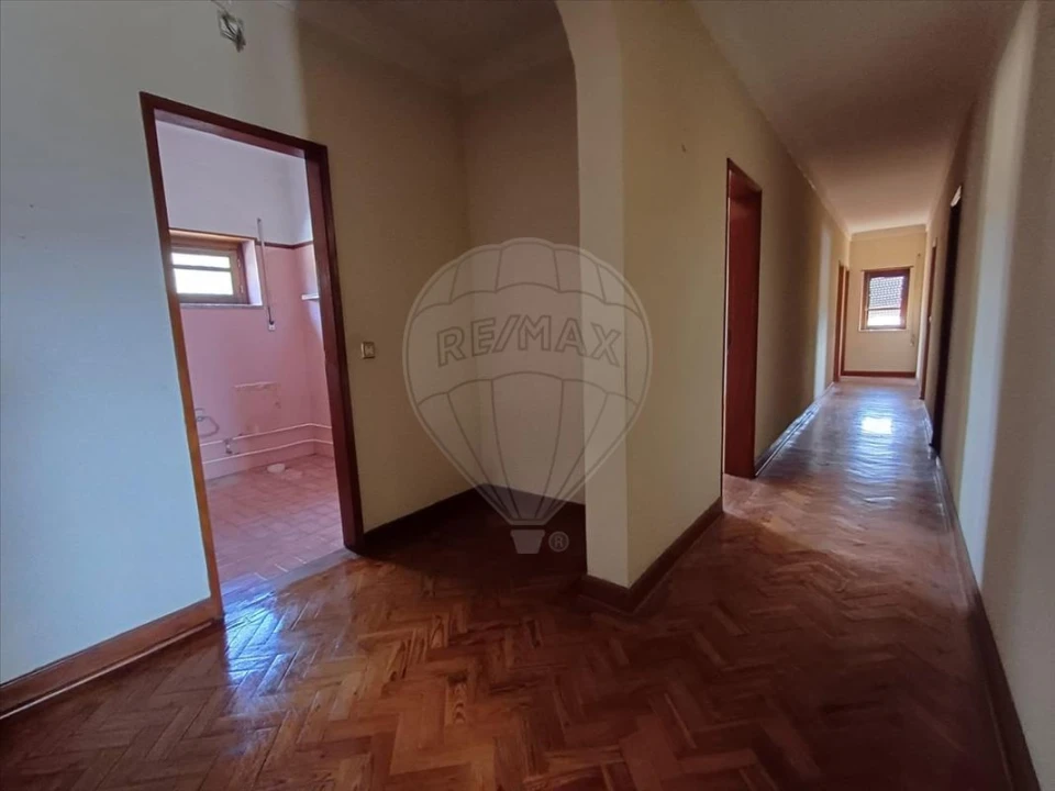 Moradia T6 para Venda em Nogueira do Cravo Foto 19