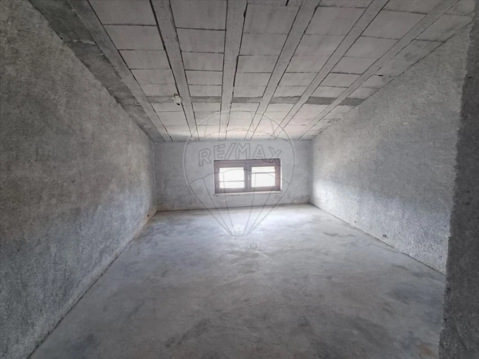 Moradia T6 para Venda em Nogueira do Cravo Foto 28