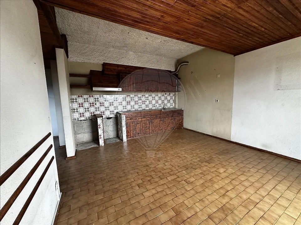 Moradia T6 para Venda em Nogueira do Cravo Foto 6