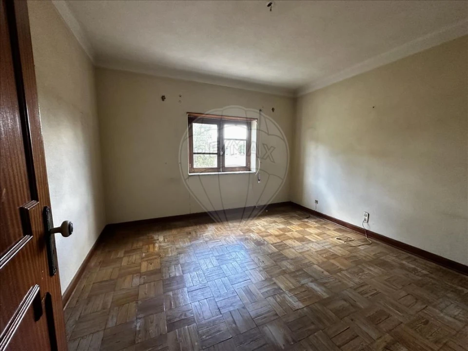 Moradia T6 para Venda em Nogueira do Cravo Foto 14