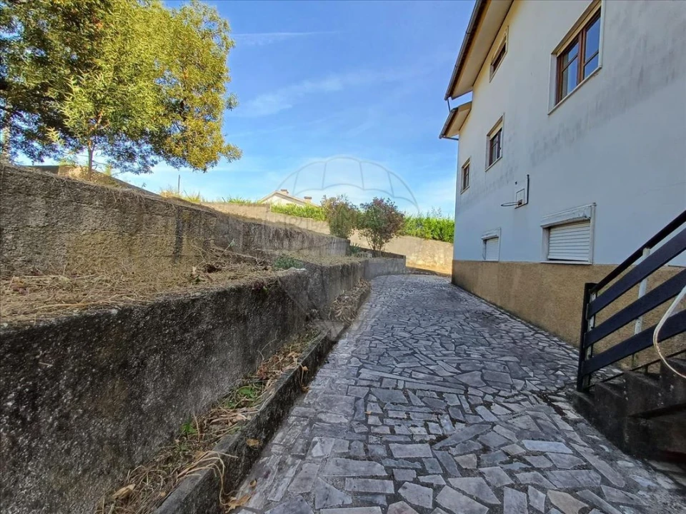 Moradia T6 para Venda em Nogueira do Cravo Foto 24