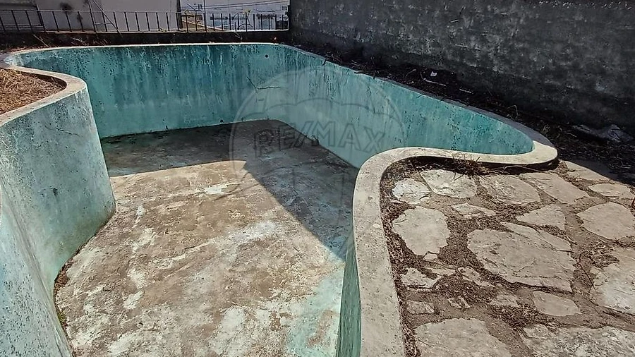 Moradia T6 para Venda em Nogueira do Cravo