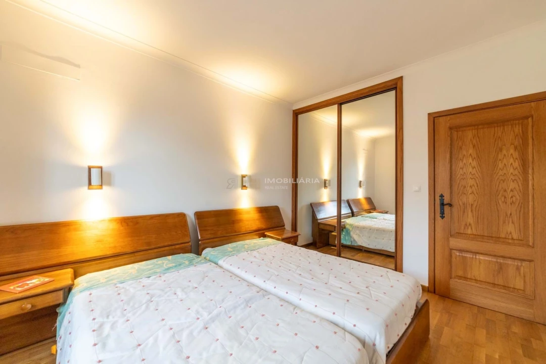 Moradia T5 para Venda em Nossa Senhora da Expectação Foto 12