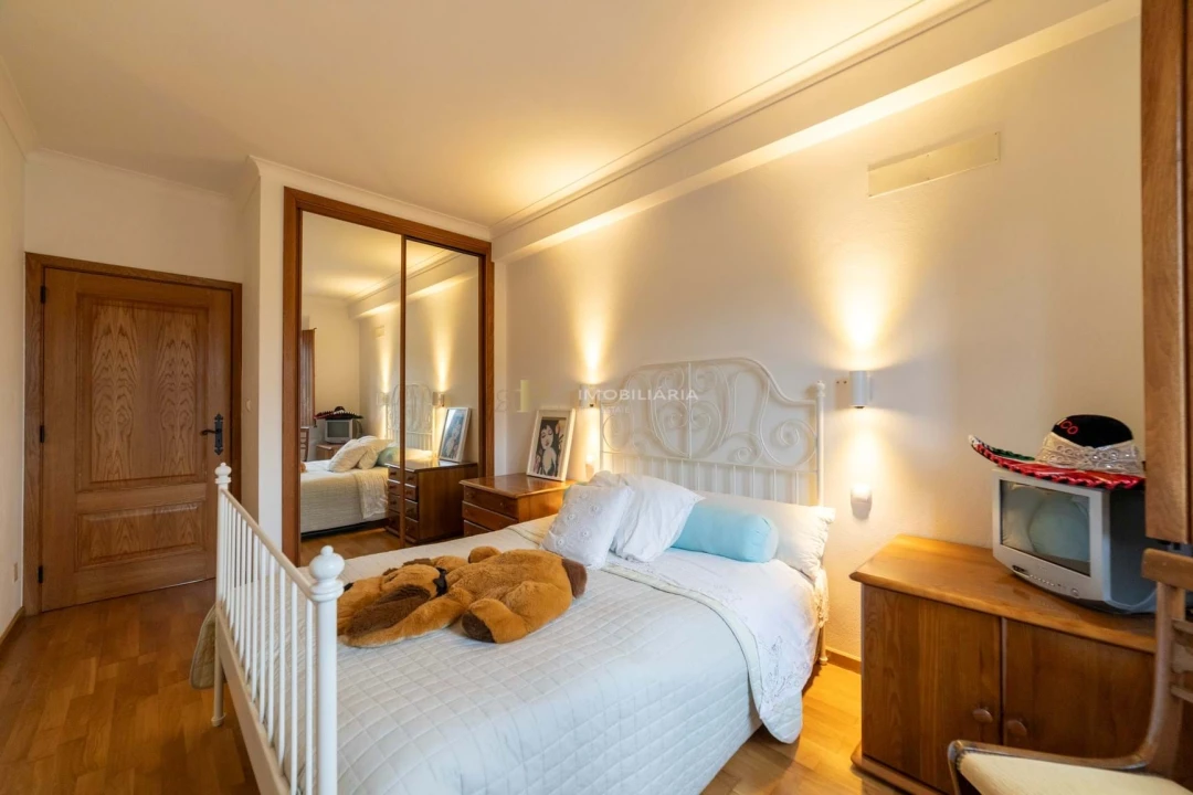 Moradia T5 para Venda em Nossa Senhora da Expectação Foto 10