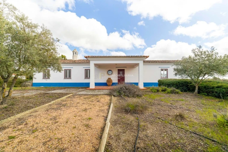 Moradia T5 para Venda em Nossa Senhora da Expectação Foto 18