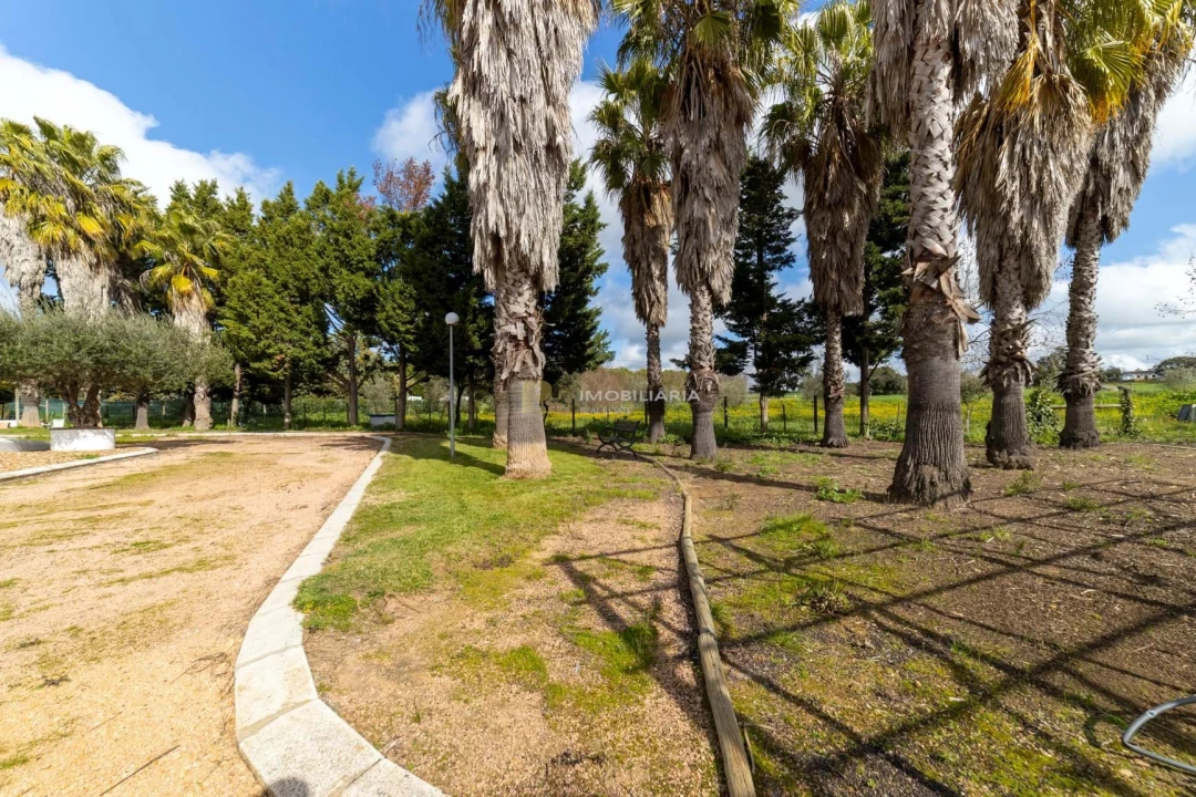 Moradia T5 para Venda em Nossa Senhora da Expectação Foto 32