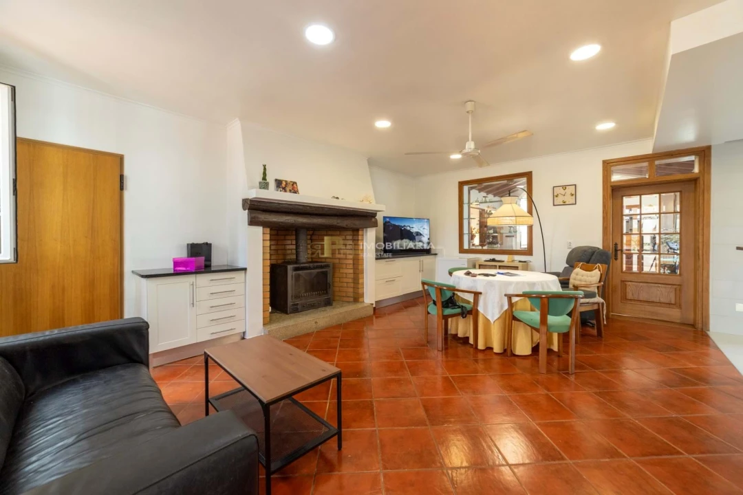 Moradia T5 para Venda em Nossa Senhora da Expectação Foto 28