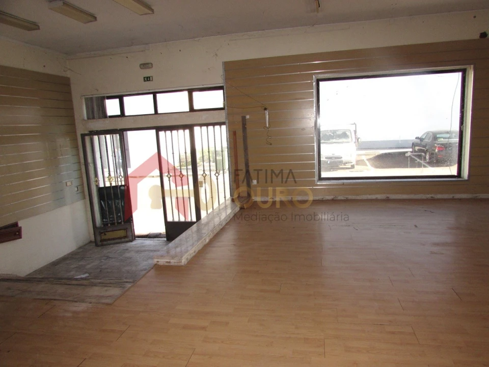 Loja para Venda em Assunção, Ajuda, Salvador e Santo Ildefonso Foto 3