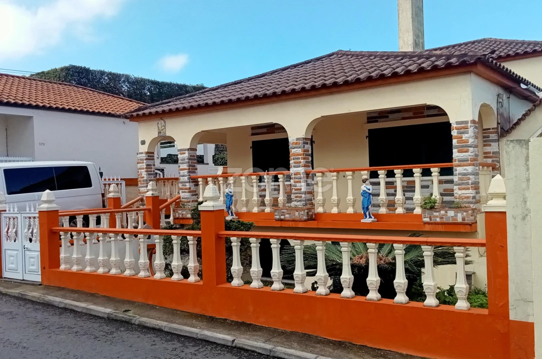 Moradia T4 para Venda em Ribeira Grande (Matriz) Foto 3