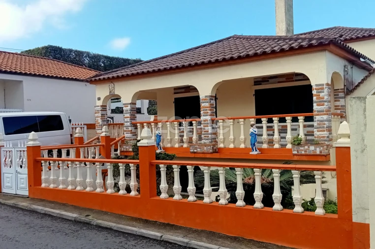 Moradia T4 para Venda em Ribeira Grande (Matriz) Foto 3