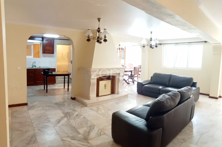 Moradia T4 para Venda em Ribeira Grande (Matriz) Foto 5