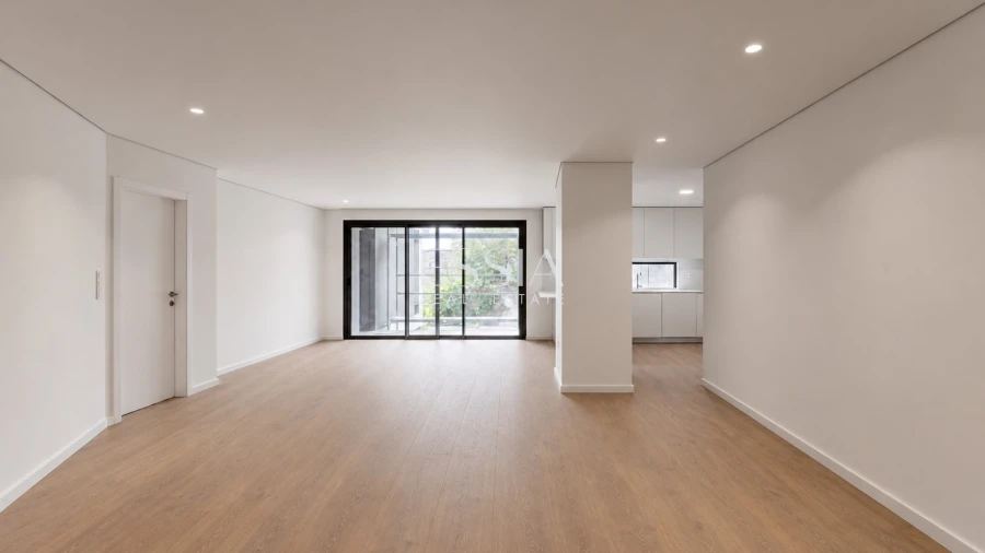 Apartamento T3 para Venda em Campanhã Foto 3