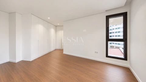 Apartamento T3 para Venda em Campanhã