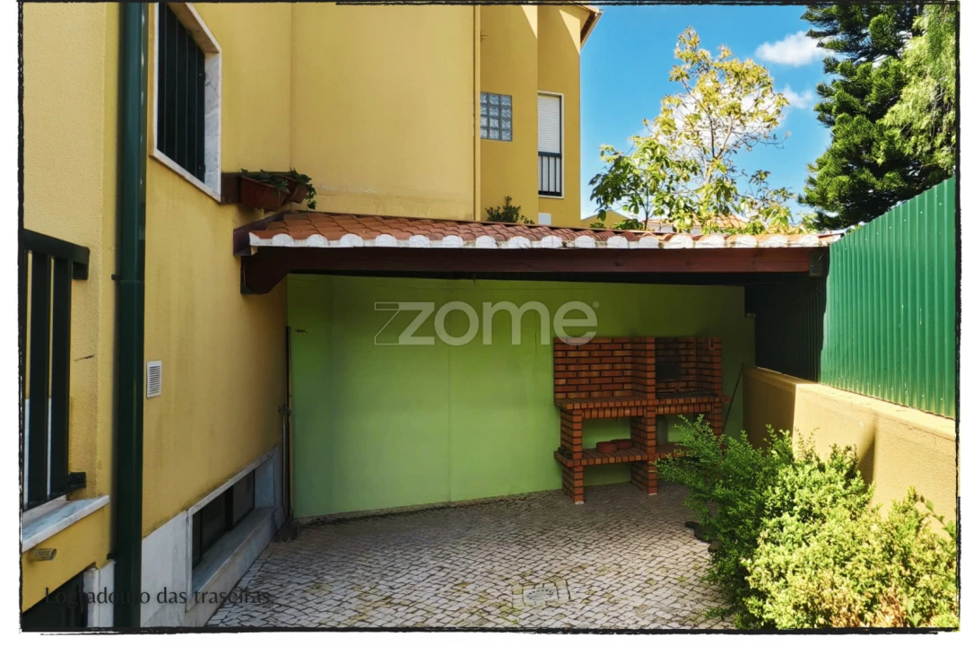 Moradia T4 para Arrendamento em São Domingos de Rana Foto 15