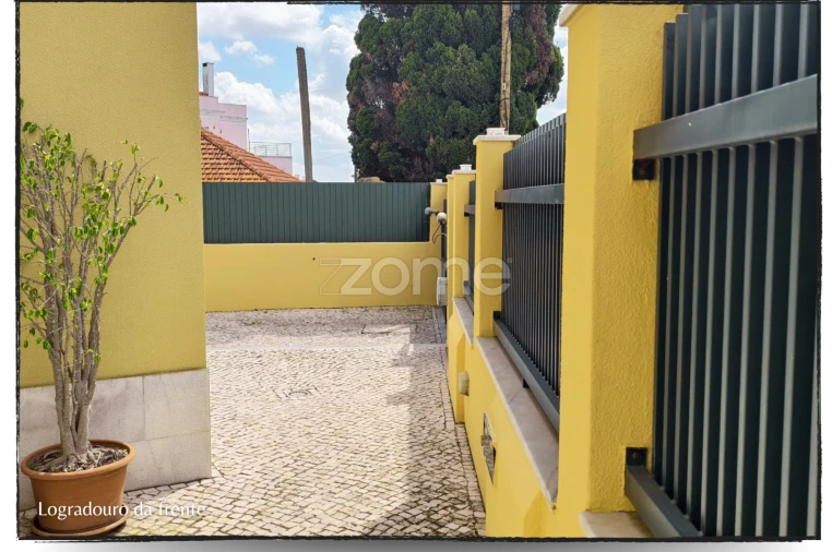 Moradia T4 para Arrendamento em São Domingos de Rana Foto 5