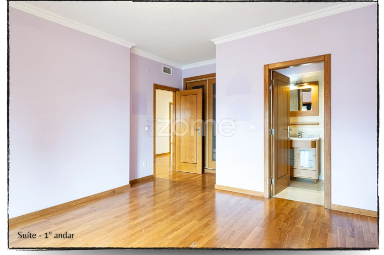 Moradia T4 para Arrendamento em São Domingos de Rana Foto 27