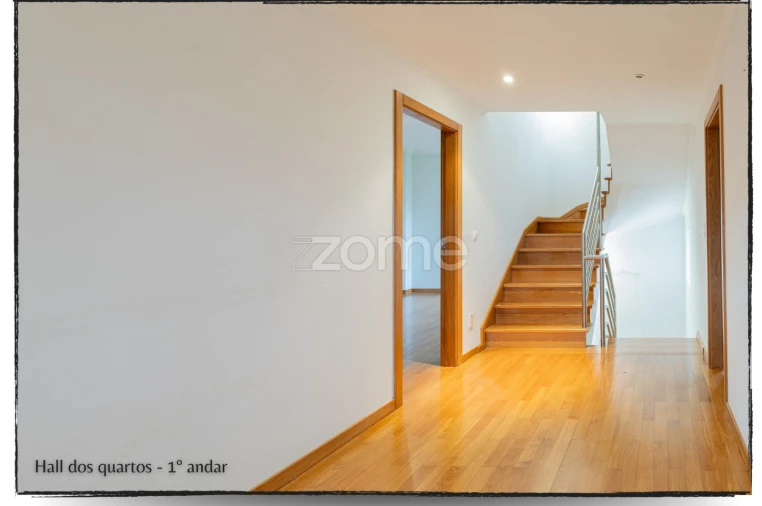 Moradia T4 para Arrendamento em São Domingos de Rana Foto 30