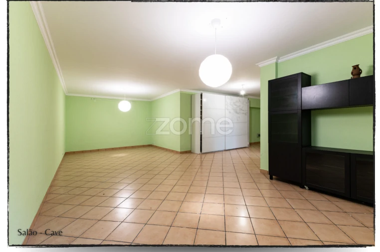 Moradia T4 para Arrendamento em São Domingos de Rana Foto 39