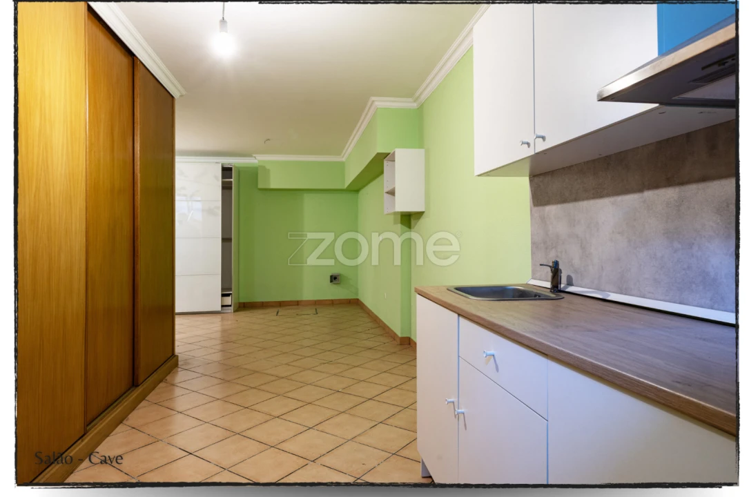 Moradia T4 para Arrendamento em São Domingos de Rana Foto 40