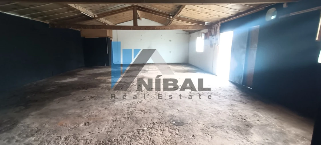 Armazém para Arrendamento em Arcozelo Foto 3