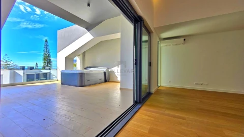 Apartamento T4 para Venda em São Martinho